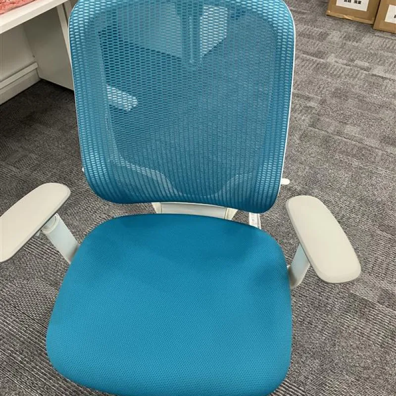 座面の汚れを綺麗に　出張クリーニング