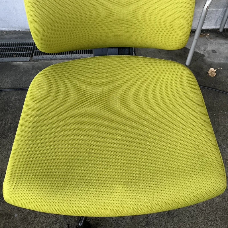 チェア座面の汚れ除去　ウィザード