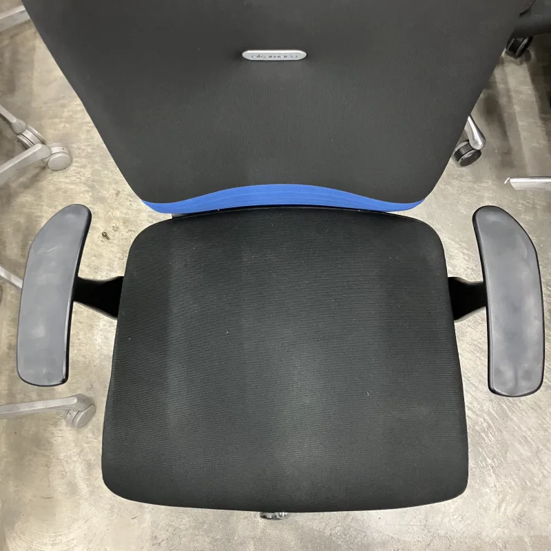 フィーゴ　肘パット交換