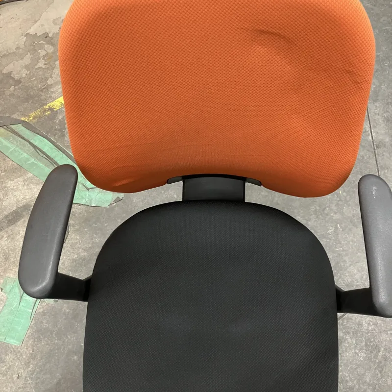 内田　シエルトチェア