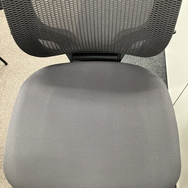 チェア座面の汚れ美観回復