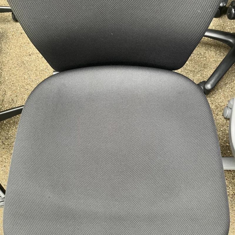 汚れをクリーニング