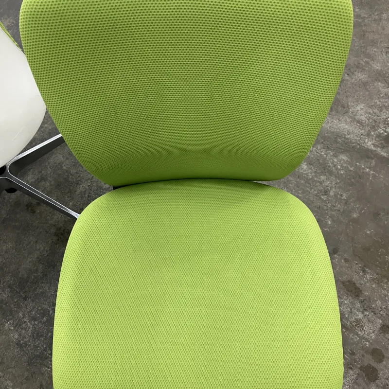 オカムラ　スラート