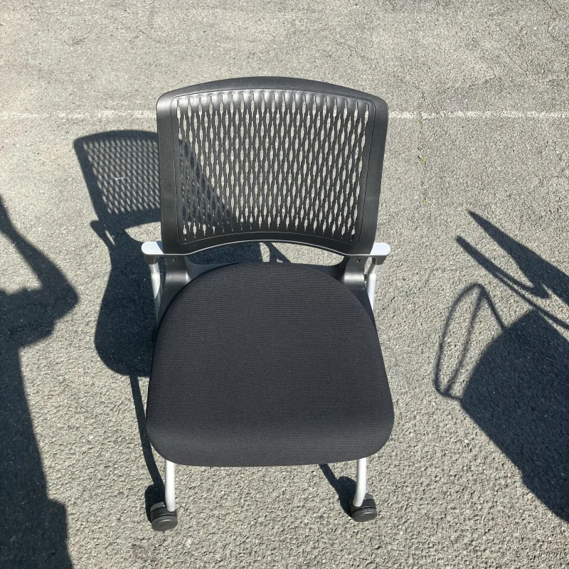 チェア座面の汚れクリーニング