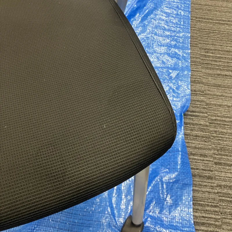 汚れをクリーニング