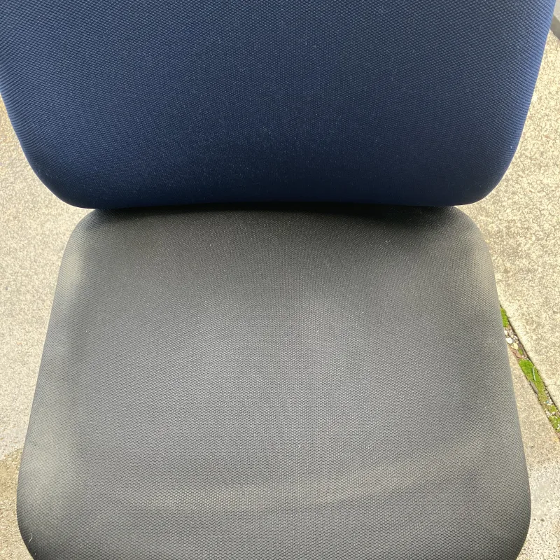 座面の中の汚れ