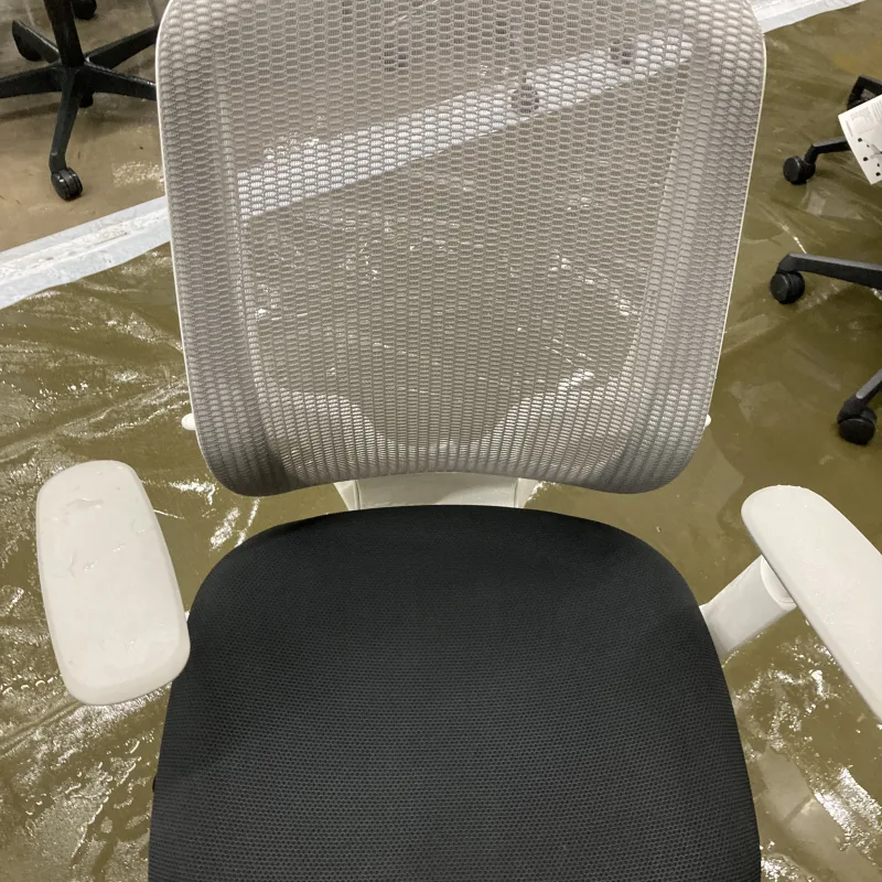 チェア座面の汚れリフレッシュ