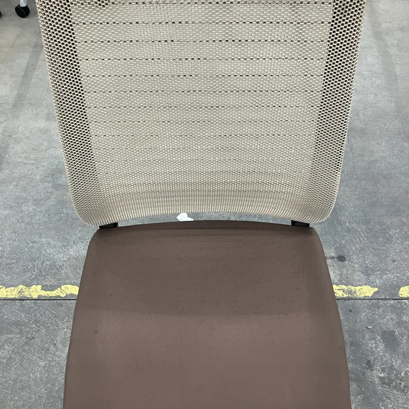 千葉県 Steelcase OAチェアのオフィスチェアクリーニング前