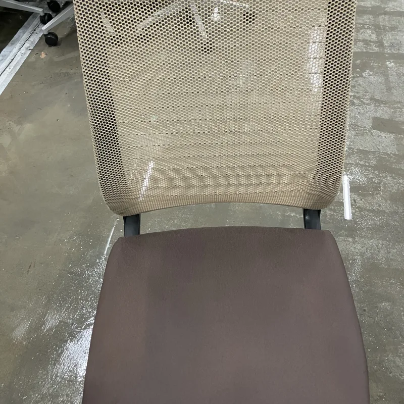 千葉県 Steelcase OAチェアのシンク　シミの汚れ クリーニング後