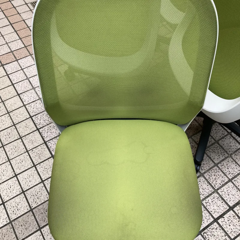 東京都杉並区 プラス Bodyfit OAチェアのオフィスチェアクリーニング前（主な汚れ: シミ・皮脂汚れ）