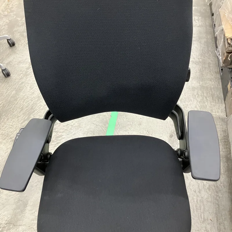 千葉県 柏市 Steelcase Leap OAチェアの不具合の症状を修理（20分） クリーニング後