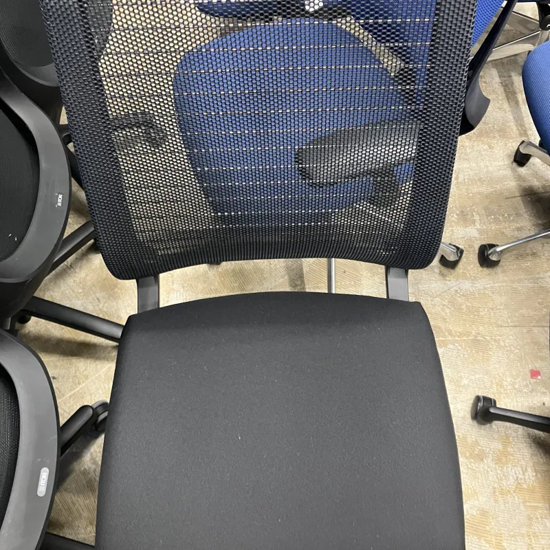 茨城県常総市 Steelcase Think メッシュチェアのSteelcase Thinkを短時間で整えたメッシュチェア清掃 クリーニング後(主な汚れ: