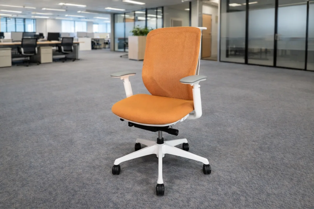 OAチェア（座面洗浄、脚磨き）