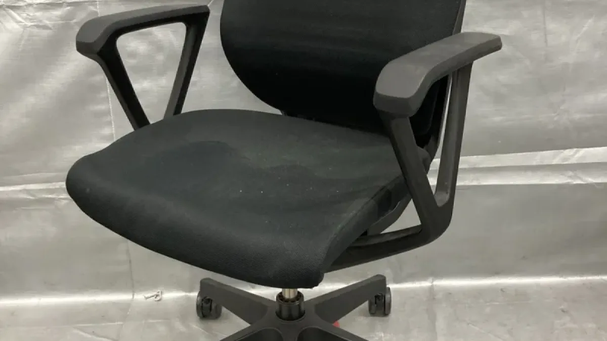 着座による押し込み汚れに強い